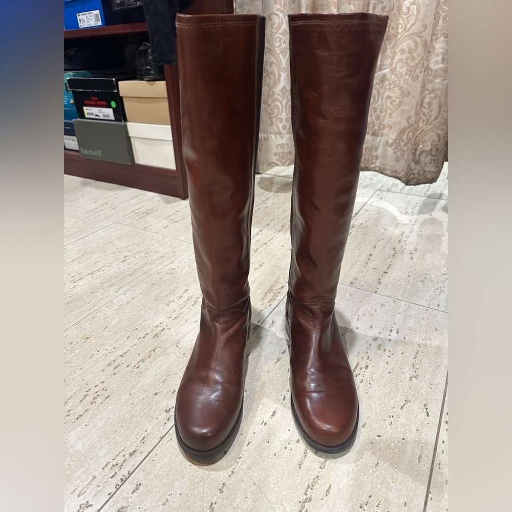 Stuart Weitzman Boots